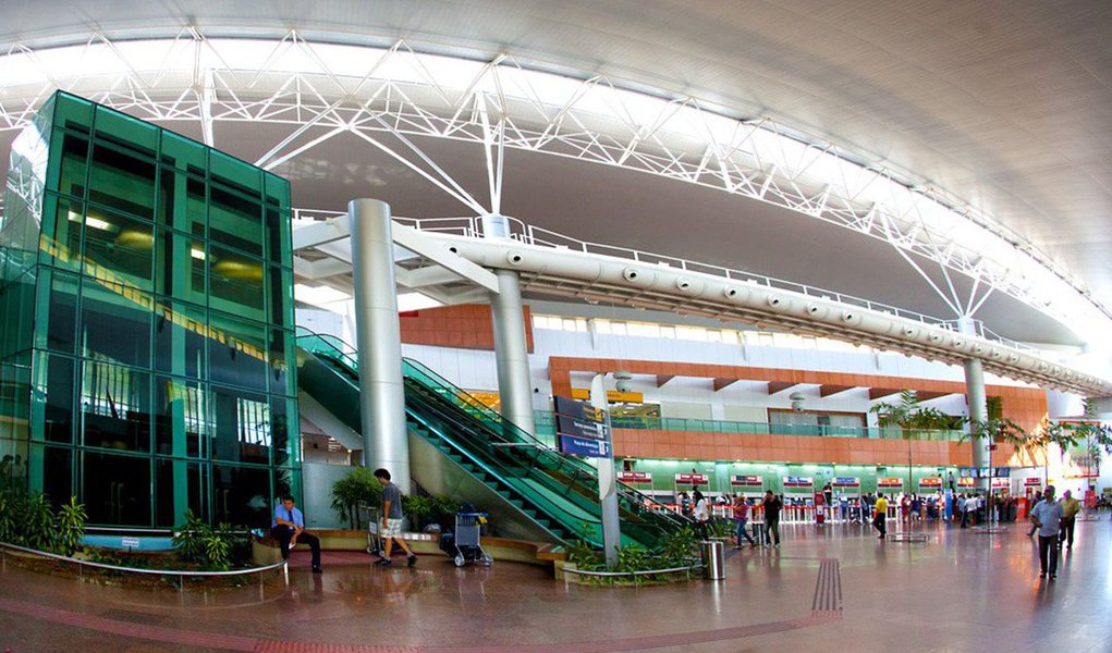 O Aeroporto Internacional Zumbi dos Palmares, na Grande Maceió, foi incluído no Programa Nacional de Desestatização (PND), conforme decreto do governo federal, publicado no Diário Oficial da União; além dele, mais doze foram relacionados pelo governo Michel Temer (PMDB) para inclusão nos trâmites do programa de parceria de investimentos da Presidência da República. (Foto: Voney Malta) O Aeroporto Internacional Zumbi dos Palmares, na Grande Maceió, foi incluído no Programa Nacional de Desestatização (PND), conforme decreto do governo federal, publicado no Diário Oficial da União; além dele, mais doze foram relacionados pelo governo Michel Temer (PMDB) para inclusão nos trâmites do programa de parceria de investimentos da Presidência da República.