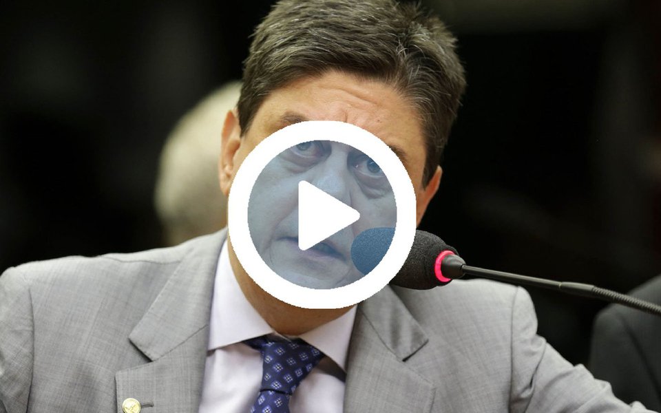 Em vídeo, o deputado Wadih Damous (PT-RJ) lembrou um ano do início do processo de impeachment que tirou Dilma Rousseff do poder, completado nesta segunda-feira 17, e destacou a política foi hoje "engolfada pelo Supremo Tribunal Federal, pela República de Curitiba e pela Polícia Federal"; assista (Foto: Gisele Federicce) Em vídeo, o deputado Wadih Damous (PT-RJ) lembrou um ano do início do processo de impeachment que tirou Dilma Rousseff do poder, completado nesta segunda-feira 17, e destacou a política foi hoje "engolfada pelo Supremo Tribunal Federal, pela República de Curitiba e pela Polícia Federal"; assista