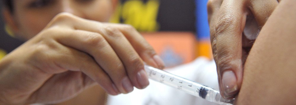 Um balanço divulgado pela Secretaria de Estado de Saúde (SES) aponta que nove pessoas morreram em Minas Gerais neste ano por conta da Síndrome Respiratória Aguda Grave (SRAG), causada pelo vírus Influenza; de acordo com a pasta, seis pacientes contraíram o tipo A do vírus, o que causa a gripe suína, conhecida como H1N1 (Foto: Leonardo Lucena) Um balanço divulgado pela Secretaria de Estado de Saúde (SES) aponta que nove pessoas morreram em Minas Gerais neste ano por conta da Síndrome Respiratória Aguda Grave (SRAG), causada pelo vírus Influenza; de acordo com a pasta, seis pacientes contraíram o tipo A do vírus, o que causa a gripe suína, conhecida como H1N1