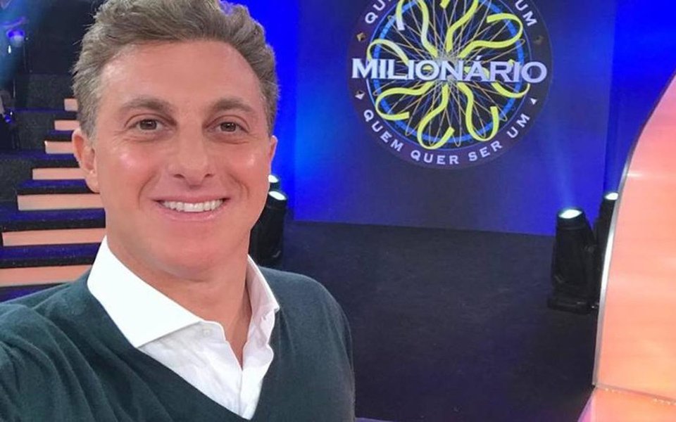 Para o editor do Tijolaço, Fernando Brito, o artigo do apresentador e "candidato disponível a Presidente da República Luciano Huck" é revelador na medida em que expõe o uso da tecnologia como uma espécie de panaceia para todos os males, resultante de "criatividade diruptiva com impacto exponencial"; "Huck talvez não saiba que, no campo das políticas públicas, 'disruptura' costuma significar um desastre", diz ele (Foto: Paulo Emílio) Para o editor do Tijolaço, Fernando Brito, o artigo do apresentador e "candidato disponível a Presidente da República Luciano Huck" é revelador na medida em que expõe o uso da tecnologia como uma espécie de panaceia para todos os males, resultante de "criatividade diruptiva com impacto exponencial"; "Huck talvez não saiba que, no campo das políticas públicas, 'disruptura' costuma significar um desastre", diz ele