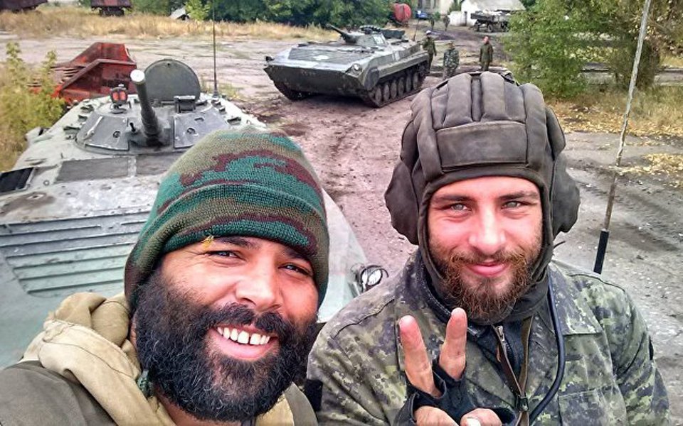 Tribunal de Kiev encontrou irregularidade na condenação de Rafael Lusvarghi a 13 anos de prisão e ordenou novo julgamento até dia 15; brasileiro continua preso e será julgado até 15 de outubro pelo mesmo crime; sSe isso não ocorrer dentro de nove dias, ele pode ser solto, informaram seus advogados; ele, proém, admite que entre setembro de 2014 e outubro de 2015 ter combatido ao lado das milícias das repúblicas autoproclamadas de Donetsk e Lugansk contra exército ucraniano, o que pela lei da Ucrânia é caracterizado como ato terrorista (Foto: Paulo Emílio) Tribunal de Kiev encontrou irregularidade na condenação de Rafael Lusvarghi a 13 anos de prisão e ordenou novo julgamento até dia 15; brasileiro continua preso e será julgado até 15 de outubro pelo mesmo crime; sSe isso não ocorrer dentro de nove dias, ele pode ser solto, informaram seus advogados; ele, proém, admite que entre setembro de 2014 e outubro de 2015 ter combatido ao lado das milícias das repúblicas autoproclamadas de Donetsk e Lugansk contra exército ucraniano, o que pela lei da Ucrânia é caracterizado como ato terrorista