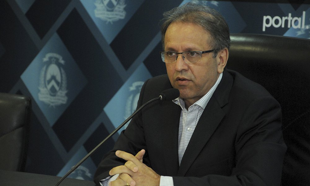 Pelas contas do governo comandado por Marcelo Miranda, responsável pelo anúncio, o impacto na folha de pagamento com a entrada desses novos servidores será algo em torno de R$ 52 milhões (R$ 21 milhões com o provimento dos policiais civis e de R$ 31 milhões com os da Cidadania e Justiça), incluindo a aplicação da data-base de maio a setembro; a publicação em Diário Oficial dos atos de nomeação deve ocorrer a partir de abril (Foto: Leonardo Lucena) Pelas contas do governo comandado por Marcelo Miranda, responsável pelo anúncio, o impacto na folha de pagamento com a entrada desses novos servidores será algo em torno de R$ 52 milhões (R$ 21 milhões com o provimento dos policiais civis e de R$ 31 milhões com os da Cidadania e Justiça), incluindo a aplicação da data-base de maio a setembro; a publicação em Diário Oficial dos atos de nomeação deve ocorrer a partir de abril