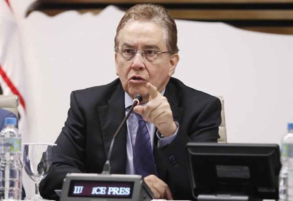 Michel Temer escolheu o economista Paulo Rabello de Castro, que estava a frente do IBGE, para assumir o comando do BNDES. Rabello vai substituir Maria Sílvia que entregou o cargo na tarde desta sexta-feira; "Castro aceitou o convite e começará seu trabalho na instituição já na próxima semana", diz o comunicado da presidência (Foto: José Barbacena) Michel Temer escolheu o economista Paulo Rabello de Castro, que estava a frente do IBGE, para assumir o comando do BNDES. Rabello vai substituir Maria Sílvia que entregou o cargo na tarde desta sexta-feira; "Castro aceitou o convite e começará seu trabalho na instituição já na próxima semana", diz o comunicado da presidência