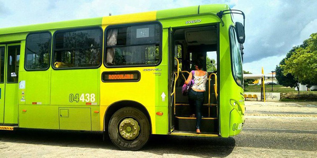 Motoristas de ônibus de Teresina realizaram assembleia e decidiram continuar com a greve, respeitando a liminar que determina que 70% da frota total de ônibus esteja circulando; a categoria reivindica o aumento de 10 % no salário além de outras melhorias, mas, segundo o presidente do sindicato dos Rodoviários de Teresina (Sintetro), Fernando Feijão, ainda não foram chamados para nenhuma negociação (Foto: Leonardo Lucena) Motoristas de ônibus de Teresina realizaram assembleia e decidiram continuar com a greve, respeitando a liminar que determina que 70% da frota total de ônibus esteja circulando; a categoria reivindica o aumento de 10 % no salário além de outras melhorias, mas, segundo o presidente do sindicato dos Rodoviários de Teresina (Sintetro), Fernando Feijão, ainda não foram chamados para nenhuma negociação