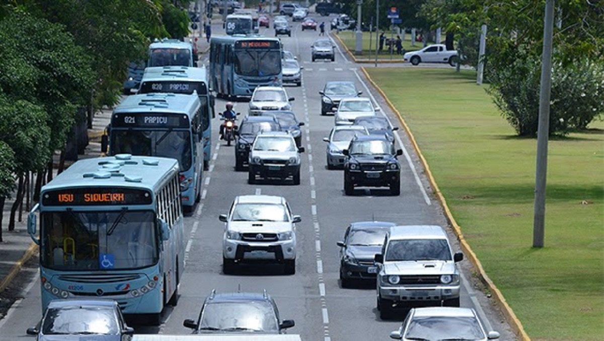 Vence nesta terça-feira (31) o prazo para os contribuintes que optarem por pagar o IPVA em cota única com o desconto de 5% no valor total do tributo. Quem optar pelo parcelamento deverá pagar em cinco parcelas, entre fevereiro e junho, sem desconto (Foto: Fatima 247) Vence nesta terça-feira (31) o prazo para os contribuintes que optarem por pagar o IPVA em cota única com o desconto de 5% no valor total do tributo. Quem optar pelo parcelamento deverá pagar em cinco parcelas, entre fevereiro e junho, sem desconto
