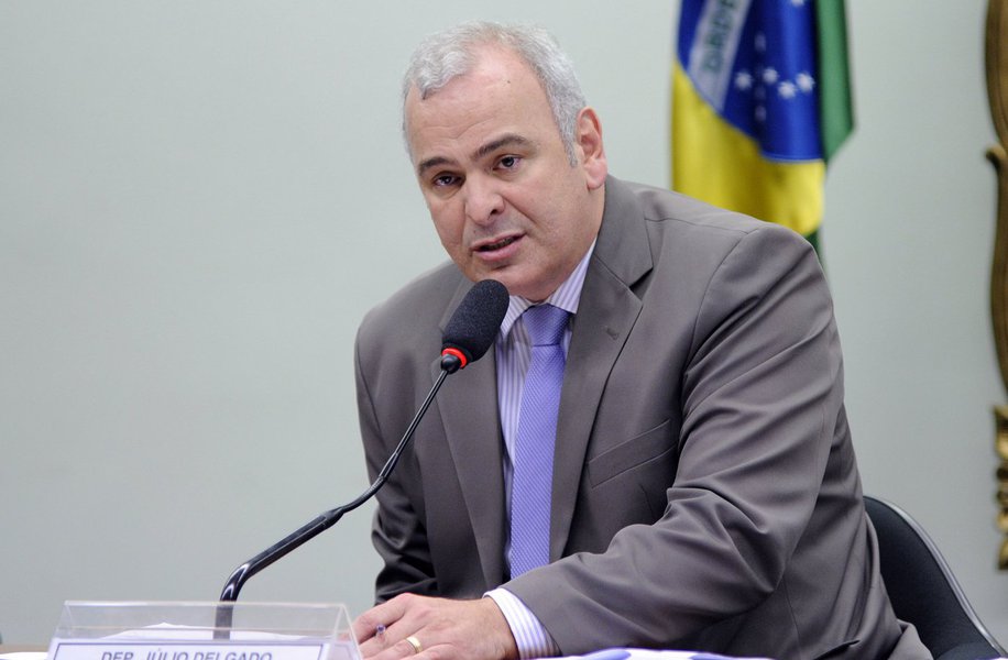 Deputado do PSB de Minas, que já disputou o cargo em outras eleições, disse que se lançou como candidato avulso, uma vez que seu partido já declarou apoio ao atual presidente da Casa, deputado Rodrigo Maia (DEM-RJ); oficialmente, Maia ainda não lançou sua candidatura (Foto: Gisele Federicce) Deputado do PSB de Minas, que já disputou o cargo em outras eleições, disse que se lançou como candidato avulso, uma vez que seu partido já declarou apoio ao atual presidente da Casa, deputado Rodrigo Maia (DEM-RJ); oficialmente, Maia ainda não lançou sua candidatura
