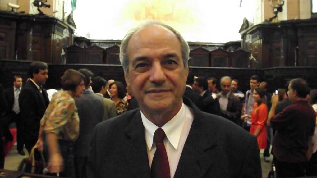Josias Quinta, que foi reeleito prefeito de Santo Antônio de Pádua (RJ) serviu numa das unidades do Destacamento de Operações de Informações espalhadas pelo país; o DOI era o mais violento órgão de repressão política da ditadura; Quintal nega ter participado de atos de tortura; o prefeito já foi secretário de Segurança do Rio de Janeiro na gestão de Garotinho (Foto: José Barbacena) Josias Quinta, que foi reeleito prefeito de Santo Antônio de Pádua (RJ) serviu numa das unidades do Destacamento de Operações de Informações espalhadas pelo país; o DOI era o mais violento órgão de repressão política da ditadura; Quintal nega ter participado de atos de tortura; o prefeito já foi secretário de Segurança do Rio de Janeiro na gestão de Garotinho