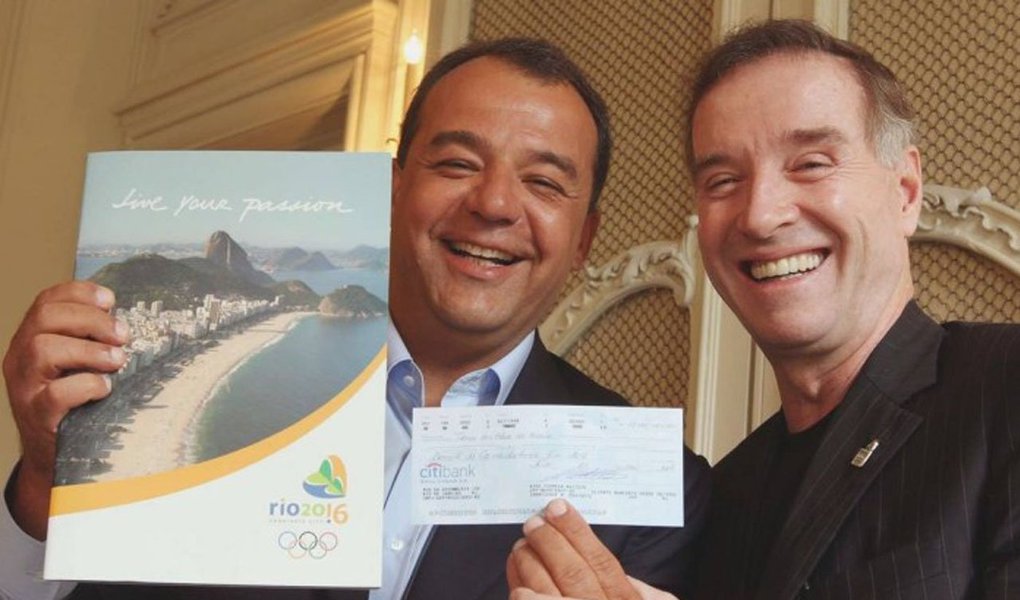 Economista e astrólogo Renato Chebar, e seu irmão, Marcelo Chebar, foram dois dos principais responsáveis pela descoberta do esquema de envio e lavagem de dinheiro no exterior, chefiado pelo ex-governador do Rio Sérgio Cabral (PMDB), que chegou a movimentar US$ 100 milhões; por mais de uma década, os dois ocultaram no exterior a suposta propina recebida pelo ex-governador, incluindo os US$ 16,5 milhões pagos por Eike Batista, que é devoto da astrologia, entre outros esoterismos
(Foto: Aquiles Lins) Economista e astrólogo Renato Chebar, e seu irmão, Marcelo Chebar, foram dois dos principais responsáveis pela descoberta do esquema de envio e lavagem de dinheiro no exterior, chefiado pelo ex-governador do Rio Sérgio Cabral (PMDB), que chegou a movimentar US$ 100 milhões; por mais de uma década, os dois ocultaram no exterior a suposta propina recebida pelo ex-governador, incluindo os US$ 16,5 milhões pagos por Eike Batista, que é devoto da astrologia, entre outros esoterismos