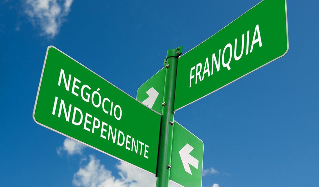 Mesmo o setor de franchising sendo um dos menos afetados pela crise, ele não está passando totalmente alheio a ela. Infelizmente, muitas redes estão enfrentando dificuldades e, nesse momento, franqueados e franqueadores parecem mais preocupados em se atacarem e culparem um ao outro pelo insucesso da rede; conhecimento, atenção, perfil são apenas alguns dos pontos que devem ser levados em consideração por franqueadores e franqueados (Foto: Paulo Emílio) Mesmo o setor de franchising sendo um dos menos afetados pela crise, ele não está passando totalmente alheio a ela. Infelizmente, muitas redes estão enfrentando dificuldades e, nesse momento, franqueados e franqueadores parecem mais preocupados em se atacarem e culparem um ao outro pelo insucesso da rede; conhecimento, atenção, perfil são apenas alguns dos pontos que devem ser levados em consideração por franqueadores e franqueados