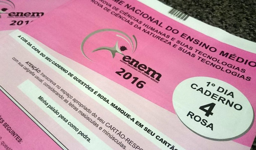 Gabarito do Exame Nacional do Ensino Médio (Enem) está disponível no site do Instituto Nacional de Estudos e Pesquisas Educacionais Anísio Teixeira (Inep); resultados individuais serão divulgados apenas no dia 19 de janeiro, quando todos os participantes, inclusive aqueles que tiveram as provas adiadas para os dias 3 e 4 de dezembro, saberão exatamente quanto tiraram em cada uma das provas (Foto: Aquiles Lins) Gabarito do Exame Nacional do Ensino Médio (Enem) está disponível no site do Instituto Nacional de Estudos e Pesquisas Educacionais Anísio Teixeira (Inep); resultados individuais serão divulgados apenas no dia 19 de janeiro, quando todos os participantes, inclusive aqueles que tiveram as provas adiadas para os dias 3 e 4 de dezembro, saberão exatamente quanto tiraram em cada uma das provas