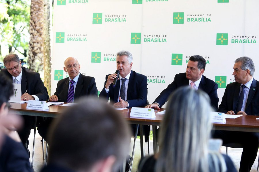 A Agência de Desenvolvimento do DF (Terracap) apresentou aos integrantes do Consórcio Interestadual de Desenvolvimento do Brasil Central em 2016 o projeto do parque tecnológico Biotic; a ideia é buscar investidores para a criação do Fundo de Investimento em Participações, com 51% administrados por parceiros privados e 49% pela Terracap; a concorrência para contratação de agente financeiro será aberta na quarta-feira (7); fixada por lei em 2002, a área destinada ao parque tecnológico tem 1,2 milhão de metros quadrados, entre a Granja do Torto e o Parque Nacional de Brasília, com capacidade para abrigar cerca de 1,2 mil empresas (Foto: Leonardo Lucena) A Agência de Desenvolvimento do DF (Terracap) apresentou aos integrantes do Consórcio Interestadual de Desenvolvimento do Brasil Central em 2016 o projeto do parque tecnológico Biotic; a ideia é buscar investidores para a criação do Fundo de Investimento em Participações, com 51% administrados por parceiros privados e 49% pela Terracap; a concorrência para contratação de agente financeiro será aberta na quarta-feira (7); fixada por lei em 2002, a área destinada ao parque tecnológico tem 1,2 milhão de metros quadrados, entre a Granja do Torto e o Parque Nacional de Brasília, com capacidade para abrigar cerca de 1,2 mil empresas