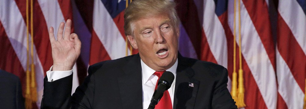 Milhares de pessoas protestaram contra o presidente dos EUA, Donald Trump, em várias cidades do País, contra o decreto que proíbe por 90 dias a entrada de viajantes de sete nações de maioria muçulmana; uma das principais manifestações aconteceu em Manhattan (Nova York) sob a vista da Estátua da Liberdade; senador democrata Charles Schumer disse que não vai "descansar até que essas horríveis ordens sejam revogadas"; também houve protestos em cidade como Chicago, onde até grupos judeus mostraram apoio aos muçulmanos, Washington e em Boston (Foto: Leonardo Lucena) Milhares de pessoas protestaram contra o presidente dos EUA, Donald Trump, em várias cidades do País, contra o decreto que proíbe por 90 dias a entrada de viajantes de sete nações de maioria muçulmana; uma das principais manifestações aconteceu em Manhattan (Nova York) sob a vista da Estátua da Liberdade; senador democrata Charles Schumer disse que não vai "descansar até que essas horríveis ordens sejam revogadas"; também houve protestos em cidade como Chicago, onde até grupos judeus mostraram apoio aos muçulmanos, Washington e em Boston