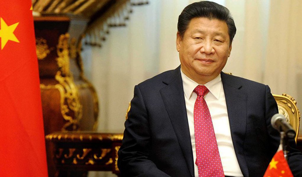 "Olhando para o futuro, julgo que a cooperação dos países BRICS atingirá um progresso ainda maior, os BRICS irão desempenhar um papel ainda maior nos assuntos internacionais. Sendo presidente do BRICS em 2017, a China espera que, em conjunto os países-membros, os BRICS aprofundem relações de parceria, abram o caminho para o futuro mais próspero, unam os consensos de cooperação, preparem um plano de cooperação", disse Xi Jinping (Foto: Leonardo Attuch) "Olhando para o futuro, julgo que a cooperação dos países BRICS atingirá um progresso ainda maior, os BRICS irão desempenhar um papel ainda maior nos assuntos internacionais. Sendo presidente do BRICS em 2017, a China espera que, em conjunto os países-membros, os BRICS aprofundem relações de parceria, abram o caminho para o futuro mais próspero, unam os consensos de cooperação, preparem um plano de cooperação", disse Xi Jinping