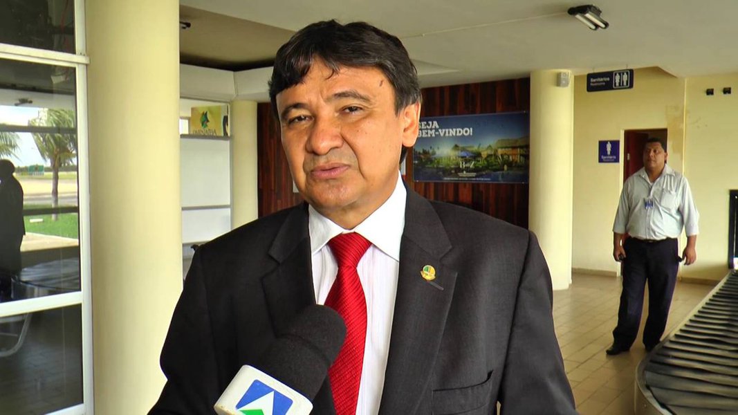 A maior parte dos recursos deverá ser investida na construção, reforma e aprimoramento estrutural de cadeias públicas, contribuindo também na diminuição do índice de superlotação das unidades. Para o governador Wellington Dias, a reestruturação também deve valorizar a humanização no sistema prisional e deverão ser desenvolvidos projetos e ações de proteção para as presidiárias e também grávidas, com o objetivo de que elas possam ter seus filhos em um local adequado e digno (Foto: Fatima 247) A maior parte dos recursos deverá ser investida na construção, reforma e aprimoramento estrutural de cadeias públicas, contribuindo também na diminuição do índice de superlotação das unidades. Para o governador Wellington Dias, a reestruturação também deve valorizar a humanização no sistema prisional e deverão ser desenvolvidos projetos e ações de proteção para as presidiárias e também grávidas, com o objetivo de que elas possam ter seus filhos em um local adequado e digno