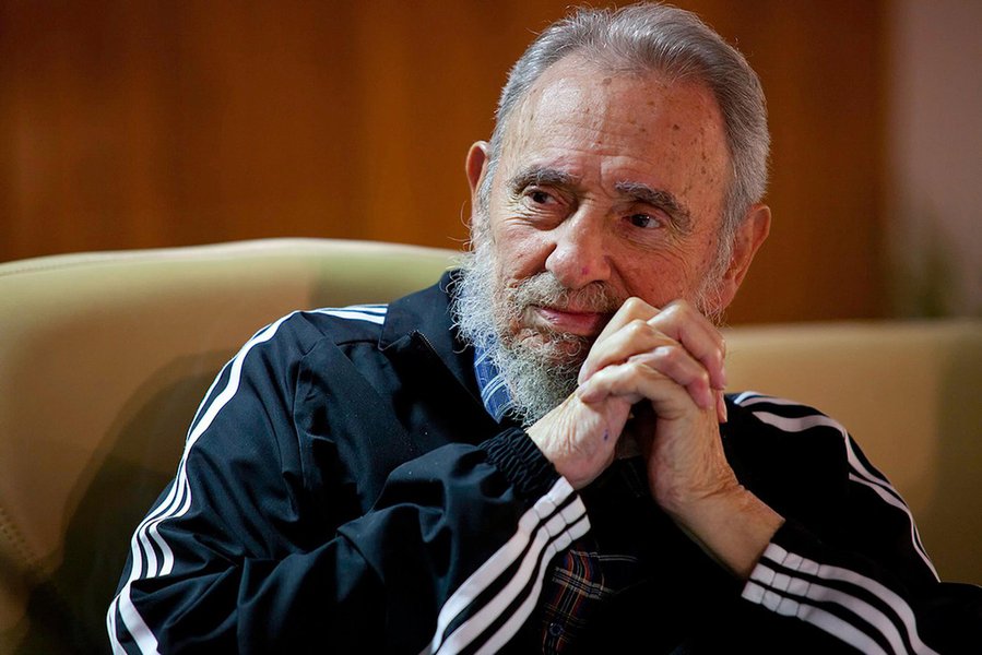 Representantes do PT divulgaram nota em que afirmam terrem recebido a notícia da morte de Fidel Castro com pesar e que ele “foi um dos grandes personagens políticos da América Latina e do mundo do nosso tempo”; diz ainda a nota que Fidel foi também um amigo do Brasil e do PT; definitivamente Fidel deixa a vida e entra para a história e é homenageado em todo o mundo (Foto: Voney Malta) Representantes do PT divulgaram nota em que afirmam terrem recebido a notícia da morte de Fidel Castro com pesar e que ele “foi um dos grandes personagens políticos da América Latina e do mundo do nosso tempo”; diz ainda a nota que Fidel foi também um amigo do Brasil e do PT; definitivamente Fidel deixa a vida e entra para a história e é homenageado em todo o mundo