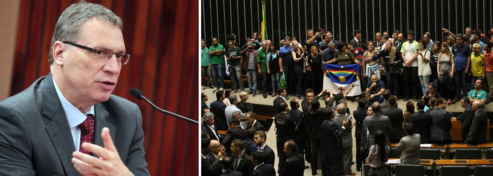 Para o ex-ministro da Justiça Eugênio Aragão, o tratamento dado aos invasores do plenário da Câmara na quarta-feira 16, pedindo intervenção militar, "traduz bem o grau de decomposição das instituições nacionais depois do deprimente espetáculo do 17 de abril do ano corrente", quando foi aprovado na Casa o pedido de impeachment de Dilma Rousseff, "num grande carnaval de um desqualificado baixo clero de mandatários, sob a batuta mesquinha de Eduardo Cunha"; "O Brasil merece o respeito às instituições e o repudio àqueles que as querem transformar em tabernas ou lupanares. Quanto às autoridades, como tais só podem ser tratadas, quando prestigiam o lugar que lhes é confiado pelo povo. Quando o desmerecem, perdem sua condição e se equiparam a moleques em turba rueira", diz ele (Foto: Eugênio Aragão) www.brasil247.com - Para o ex-ministro da Justiça Eugênio Aragão, o tratamento dado aos invasores do plenário da Câmara na quarta-feira 16, pedindo intervenção militar, "traduz bem o grau de decomposição das instituições nacionais depois do deprimente espetáculo do 17 de abril do ano corrente", quando foi aprovado na Casa o pedido de impeachment de Dilma Rousseff, "num grande carnaval de um desqualificado baixo clero de mandatários, sob a batuta mesquinha de Eduardo Cunha"; "O Brasil merece o respeito às instituições e o repudio àqueles que as querem transformar em tabernas ou lupanares. Quanto às autoridades, como tais só podem ser tratadas, quando prestigiam o lugar que lhes é confiado pelo povo. Quando o desmerecem, perdem sua condição e se equiparam a moleques em turba rueira", diz ele