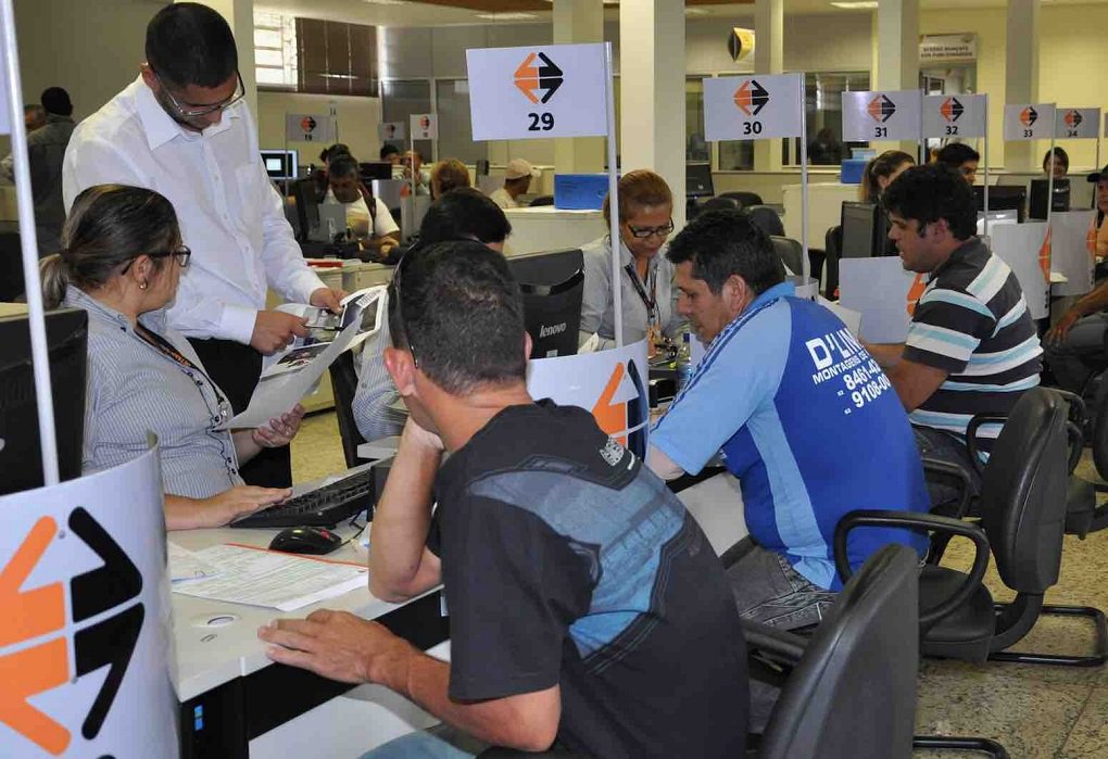 O Detran-GO está entre os dez órgãos do Estado de Goiás que atingiram nota máxima em adequação à Lei de Acesso Informação, segundo ranking divulgado pela Controladoria-Geral do Estado, por meio da Superintendência Central de Transparência Pública; avaliação foi feita com base nas páginas de Acesso à Informação, que leva em conta critérios como disponibilização de conteúdo, acessibilidade, adequação aos quesitos legais e o atendimento do modelo proposto pela CGE em parceria com a Secretaria de Gestão e Planejamento (Foto: José Barbacena) O Detran-GO está entre os dez órgãos do Estado de Goiás que atingiram nota máxima em adequação à Lei de Acesso Informação, segundo ranking divulgado pela Controladoria-Geral do Estado, por meio da Superintendência Central de Transparência Pública; avaliação foi feita com base nas páginas de Acesso à Informação, que leva em conta critérios como disponibilização de conteúdo, acessibilidade, adequação aos quesitos legais e o atendimento do modelo proposto pela CGE em parceria com a Secretaria de Gestão e Planejamento