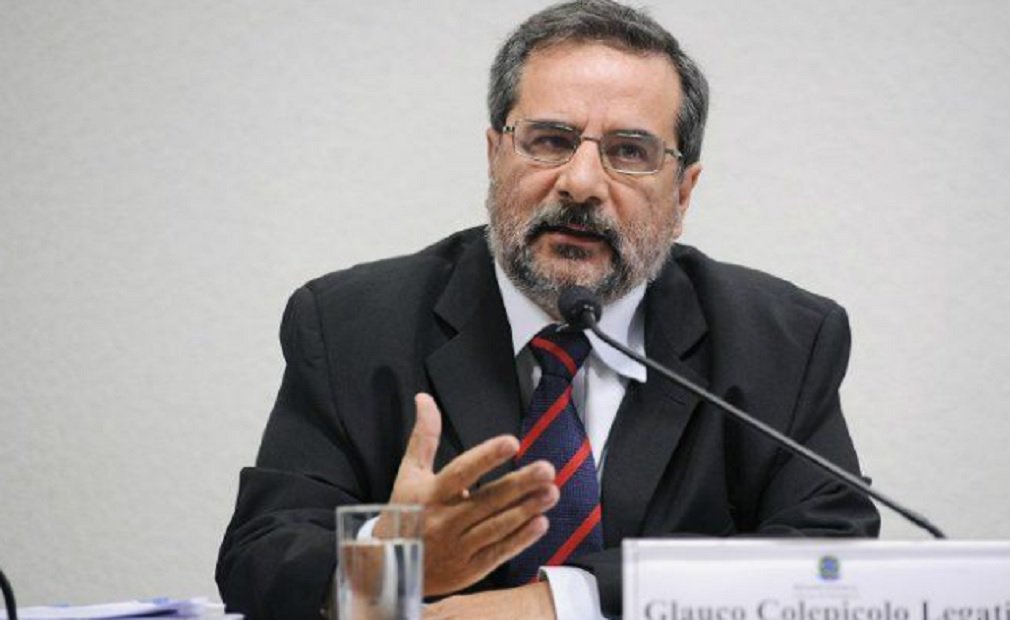A Polícia Federal indiciou o ex-gerente-geral da Refinaria Abreu e Lima (RNEST), situada no Litoral Sul de Pernambuco, Glauco Legatti, pelos crimes de corrupção passiva e organização criminosa por envolvimento no esquema descoberto na Petrobras pela Operação Lava Jato; de acordo com o indiciamento, Legatti recebeu vantagens indevidas alcançadas por Shinko Nakandakari, operador financeiro da Galvão Engenharia (Foto: José Barbacena) A Polícia Federal indiciou o ex-gerente-geral da Refinaria Abreu e Lima (RNEST), situada no Litoral Sul de Pernambuco, Glauco Legatti, pelos crimes de corrupção passiva e organização criminosa por envolvimento no esquema descoberto na Petrobras pela Operação Lava Jato; de acordo com o indiciamento, Legatti recebeu vantagens indevidas alcançadas por Shinko Nakandakari, operador financeiro da Galvão Engenharia