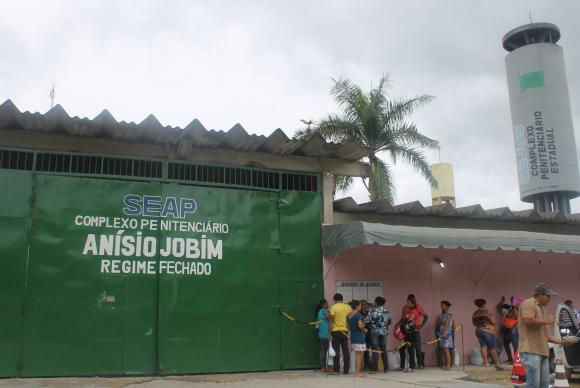 Os massacres com a queima de corpos, mutilações e decapitações dos presidiários refletem as intenções dos golpistas aboletados no Palácio do Planalto, nos ministérios, no Congresso Nacional, no STF, na PGR e em varas de primeira instância como a chefiada pelo juiz Sérgio Moro, do PSDB do Paraná (Foto: Davis Sena Filho) Os massacres com a queima de corpos, mutilações e decapitações dos presidiários refletem as intenções dos golpistas aboletados no Palácio do Planalto, nos ministérios, no Congresso Nacional, no STF, na PGR e em varas de primeira instância como a chefiada pelo juiz Sérgio Moro, do PSDB do Paraná