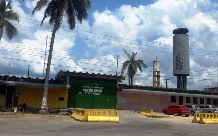 Ao Jornalistas Livres, um ex-detento do Complexo Prisional Anísio Jobim (Compaj), em Manaus, onde morreram 56 pessoas em rebelião no início de janeiro, relata a omissão do Estado frente ao sistema penitenciário brasileiro; preso por portar 12 cigarros de maconha, foi preso sob acusação de "tráfico de drogas" e entrou para as estatísticas da população prisional brasileira; assista (Foto: Aquiles Lins) Ao Jornalistas Livres, um ex-detento do Complexo Prisional Anísio Jobim (Compaj), em Manaus, onde morreram 56 pessoas em rebelião no início de janeiro, relata a omissão do Estado frente ao sistema penitenciário brasileiro; preso por portar 12 cigarros de maconha, foi preso sob acusação de "tráfico de drogas" e entrou para as estatísticas da população prisional brasileira; assista