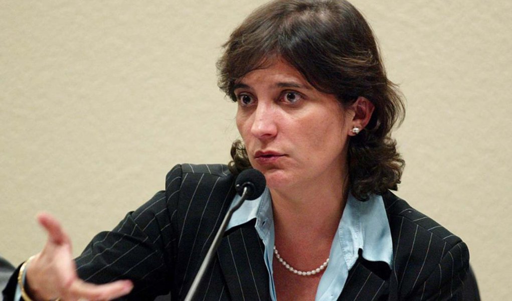 Ministro Luis Roberto Barroso, do Supremo Tribunal Federal (STF), autorizou que a ex-presidente do Banco Rural Kátia Rabello, condenada a 14 anos e 5 meses de prisão no processo da Ação Penal 470, cumpra sua pena em regime aberto, o que permite que ela passe a dormir em casa; ela cumpria a pena em regime semi-aberto pelos crimes de lavagem de dinheiro, evasão de divisas e gestão fraudulenta de instituição financeira (Foto: Aquiles Lins) Ministro Luis Roberto Barroso, do Supremo Tribunal Federal (STF), autorizou que a ex-presidente do Banco Rural Kátia Rabello, condenada a 14 anos e 5 meses de prisão no processo da Ação Penal 470, cumpra sua pena em regime aberto, o que permite que ela passe a dormir em casa; ela cumpria a pena em regime semi-aberto pelos crimes de lavagem de dinheiro, evasão de divisas e gestão fraudulenta de instituição financeira