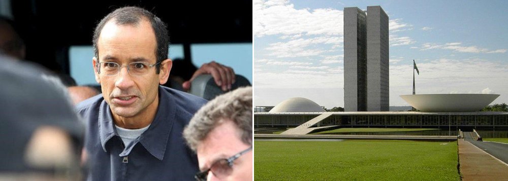 Delação que está sendo negociada pela empreiteira de Marcelo Odebrecht com os procuradores da Lava Jato envolve nada menos que um terço do Congresso Nacional; isso sem incluir os sem-mandato; até agora, os advogados da empresa citaram exatamente os nomes de 175 deputados federais e senadores; conforme o 247 já havia noticiado, também devem ser envolvidos o presidente interino Michel Temer e 13 governadores (Foto: Gisele Federicce) Delação que está sendo negociada pela empreiteira de Marcelo Odebrecht com os procuradores da Lava Jato envolve nada menos que um terço do Congresso Nacional; isso sem incluir os sem-mandato; até agora, os advogados da empresa citaram exatamente os nomes de 175 deputados federais e senadores; conforme o 247 já havia noticiado, também devem ser envolvidos o presidente interino Michel Temer e 13 governadores