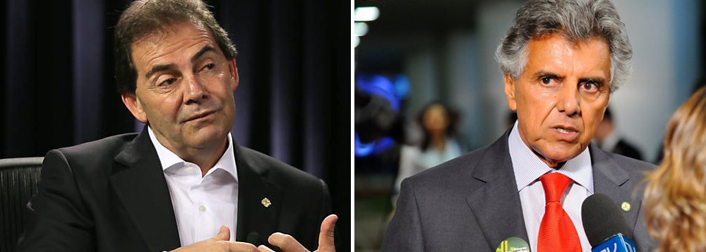 Um dos maiores aliados de Eduardo Cunha, o deputado Paulinho da Força (SDD-SP) foi alvo de um protesto organizado por mais de 50 bancários do Banco do Brasil em um voo que seguia de São Paulo para Brasília; um deles começou a discursar que entre os passageiros estava "Paulinho da Farsa Sindical"; e emendou: "Golpistas, fascistas, não passarão"; o deputado Beto Mansur (PRB-SP), que ameaçou defender o colega, também foi hostilizado; os dois ainda foram seguidos pelo saguão do aeroporto aos gritos (Foto: Roberta Namour) Um dos maiores aliados de Eduardo Cunha, o deputado Paulinho da Força (SDD-SP) foi alvo de um protesto organizado por mais de 50 bancários do Banco do Brasil em um voo que seguia de São Paulo para Brasília; um deles começou a discursar que entre os passageiros estava "Paulinho da Farsa Sindical"; e emendou: "Golpistas, fascistas, não passarão"; o deputado Beto Mansur (PRB-SP), que ameaçou defender o colega, também foi hostilizado; os dois ainda foram seguidos pelo saguão do aeroporto aos gritos