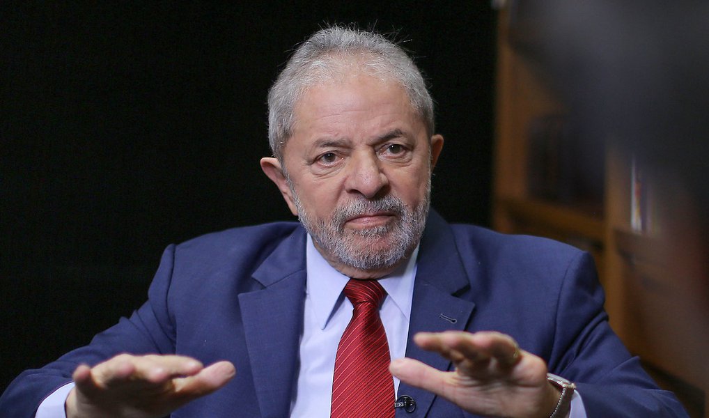 Ministério Público Federal em Brasília ofereceu denúncia à Justiça contra o ex-presidente Lula, o pecuarista José Carlos Bumlai, o ex-senador Delcidio do Amaral, o banqueiro André Esteves e mais três pessoas sob a acusação de atuarem para atrapalhar as investigações da Operação Lava Jato (Foto: Paulo Emílio) Ministério Público Federal em Brasília ofereceu denúncia à Justiça contra o ex-presidente Lula, o pecuarista José Carlos Bumlai, o ex-senador Delcidio do Amaral, o banqueiro André Esteves e mais três pessoas sob a acusação de atuarem para atrapalhar as investigações da Operação Lava Jato