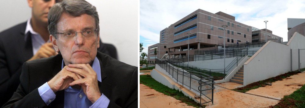 "Com 96,5% das obras concluídas, o complexo está ainda vazio por causa de desentendimentos entre o governo e o consórcio que o construiu e que tem contrato para operá-lo e mantê-lo por 21 anos", escreve o jornalista; segundo ele, já deveriam estar trabalhando no local "o governador, o vice, a maioria dos secretários e mais 13,5 mil servidores do governo de Brasília" (Foto: Gisele Federicce) "Com 96,5% das obras concluídas, o complexo está ainda vazio por causa de desentendimentos entre o governo e o consórcio que o construiu e que tem contrato para operá-lo e mantê-lo por 21 anos", escreve o jornalista; segundo ele, já deveriam estar trabalhando no local "o governador, o vice, a maioria dos secretários e mais 13,5 mil servidores do governo de Brasília"