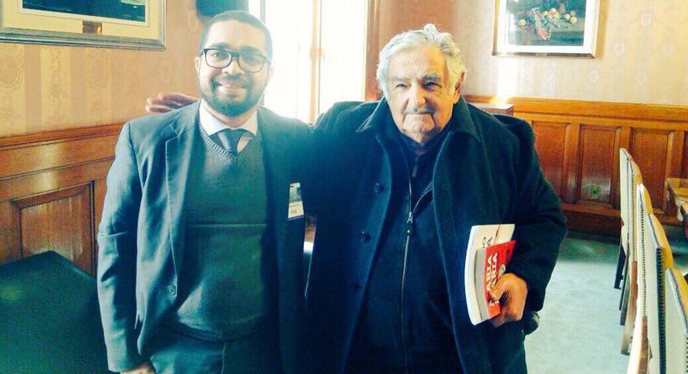 O secretário de Estado da Ciência, Tecnologia e Inovação (Secti), Jhonatan Almada, representou o governo do Estado em visita ao Uruguai; na oportunidade, o secretário foi recebido pelo ex-presidente e atual senador Pepe Mujica; o objetivo do encontro foi estreitar os laços acadêmicos e governamentais com o País que contabiliza avanços nas tecnologias da informação e comunicação; em nome do governador Flávio Dino, Jhonatan Almada convidou o senador a visitar o Maranhão; Pepe Mujica aceitou o convite e deve visitar o estado ainda no segundo semestre de 2016 (Foto: Leonardo Lucena) O secretário de Estado da Ciência, Tecnologia e Inovação (Secti), Jhonatan Almada, representou o governo do Estado em visita ao Uruguai; na oportunidade, o secretário foi recebido pelo ex-presidente e atual senador Pepe Mujica; o objetivo do encontro foi estreitar os laços acadêmicos e governamentais com o País que contabiliza avanços nas tecnologias da informação e comunicação; em nome do governador Flávio Dino, Jhonatan Almada convidou o senador a visitar o Maranhão; Pepe Mujica aceitou o convite e deve visitar o estado ainda no segundo semestre de 2016