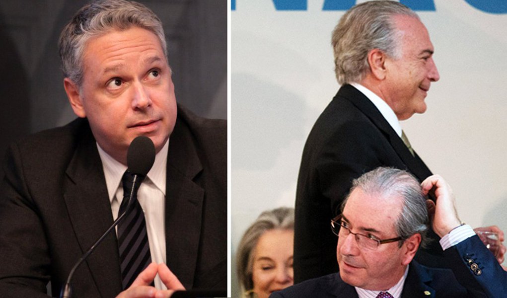 "Enquanto setembro não chega, Temer tem que receber pessoalmente Eduardo Cunha e achar bacana. Tem que esperar ministro pego com a boca na botija pedir demissão porque não tem autonomia nem para demiti-lo. Tem que nomear quem lhe encomendam sem reclamar – e não nomear substitutos para os ex-ministros porque eles ainda acalentam a esperança de voltar. E dar aumentos, e liberar verbas, e bajular senadores e adular governadores. Às pencas", diz o colunista José Roberto de Toledo (Foto: Roberta Namour) "Enquanto setembro não chega, Temer tem que receber pessoalmente Eduardo Cunha e achar bacana. Tem que esperar ministro pego com a boca na botija pedir demissão porque não tem autonomia nem para demiti-lo. Tem que nomear quem lhe encomendam sem reclamar – e não nomear substitutos para os ex-ministros porque eles ainda acalentam a esperança de voltar. E dar aumentos, e liberar verbas, e bajular senadores e adular governadores. Às pencas", diz o colunista José Roberto de Toledo