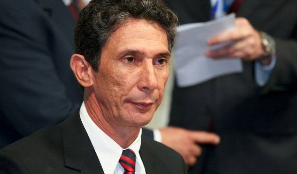 Tribunal Regional Federal da 1ª Região (TRF1) negou novo pedido do pré-candidato a prefeito Raul Filho (PR), para substituir a sentença que resultou na suspensão dos direitos políticos; juíza federal Maria Lúcia Gomes afirma não ser possível a revisão criminal com a simples reapreciação de provas "que deram suporte a condenação"; magistrada também disse não observar "situação excepcional de erro técnico ou explícita injustiça" na dosimetria penal; com a decisão, Raul Filho permanece inelegível (Foto: Aquiles Lins) Tribunal Regional Federal da 1ª Região (TRF1) negou novo pedido do pré-candidato a prefeito Raul Filho (PR), para substituir a sentença que resultou na suspensão dos direitos políticos; juíza federal Maria Lúcia Gomes afirma não ser possível a revisão criminal com a simples reapreciação de provas "que deram suporte a condenação"; magistrada também disse não observar "situação excepcional de erro técnico ou explícita injustiça" na dosimetria penal; com a decisão, Raul Filho permanece inelegível