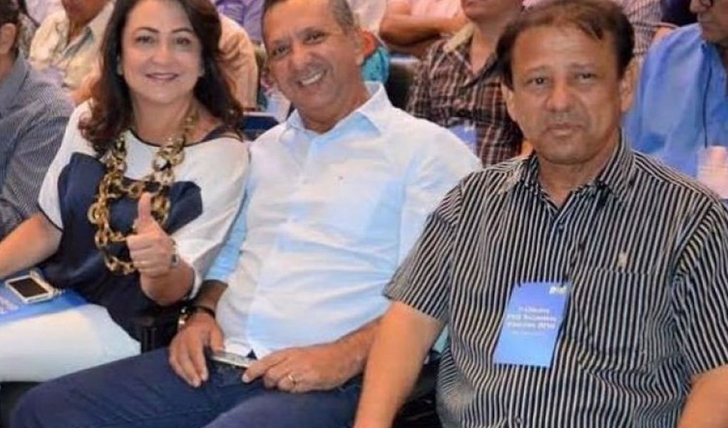 O PSD do Tocantins e a senadora Kátia Abreu (PMDB) vão formalizar, na noite desta segunda-feira (25), apoio a pré-candidatura à reeleição do prefeito de Porto Nacional, Otoniel Andrade (PSDB); o evento acontece a partir das 19 horas, no Radiancy, localizado no bairro Vila Nova.; a pré-candidatura à reeleição de Otoniel Andrade conta com o apoio 16 partidos até o momento, dentre eles PSDB, Rede e PDT (Foto: Leonardo Lucena) O PSD do Tocantins e a senadora Kátia Abreu (PMDB) vão formalizar, na noite desta segunda-feira (25), apoio a pré-candidatura à reeleição do prefeito de Porto Nacional, Otoniel Andrade (PSDB); o evento acontece a partir das 19 horas, no Radiancy, localizado no bairro Vila Nova.; a pré-candidatura à reeleição de Otoniel Andrade conta com o apoio 16 partidos até o momento, dentre eles PSDB, Rede e PDT