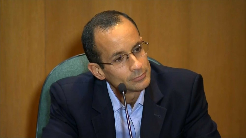 O MPF se manifestou pelo prosseguimento de uma ação penal que tem o ex-presidente do Grupo Odebrecht Marcelo Odebrecht como réu na Operação Lava Jato; o juiz federal Sérgio Moro havia suspendido o processo até 13 de julho por suposta negociação de acordo de colaboração premiada; os procuradores negaram a existência de delação; Odebrecht é alvo de três ações penais e, em uma delas, foi condenado a 19 anos e quatro meses de prisão por envolvimento no esquema de corrupção, desvio e lavagem de dinheiro (Foto: Leonardo Lucena) O MPF se manifestou pelo prosseguimento de uma ação penal que tem o ex-presidente do Grupo Odebrecht Marcelo Odebrecht como réu na Operação Lava Jato; o juiz federal Sérgio Moro havia suspendido o processo até 13 de julho por suposta negociação de acordo de colaboração premiada; os procuradores negaram a existência de delação; Odebrecht é alvo de três ações penais e, em uma delas, foi condenado a 19 anos e quatro meses de prisão por envolvimento no esquema de corrupção, desvio e lavagem de dinheiro