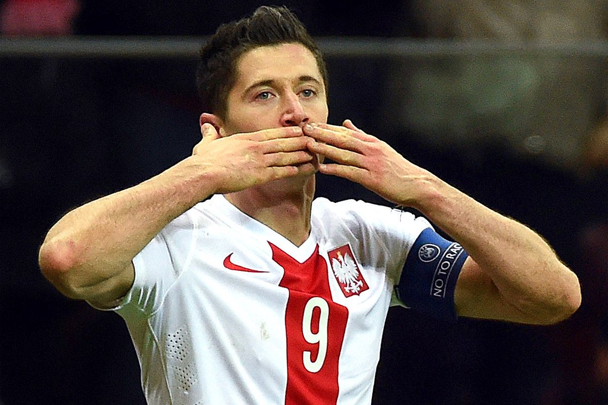 A Polônia, do craque Lewandowski, bateu a Suíça por 5 X 4 nos pênaltis e classificou-se para as quartas de final pela primeira vez numa Eurocopa após empate por 1 X 1 neste sábado (Foto: Leonardo Attuch) A Polônia, do craque Lewandowski, bateu a Suíça por 5 X 4 nos pênaltis e classificou-se para as quartas de final pela primeira vez numa Eurocopa após empate por 1 X 1 neste sábado