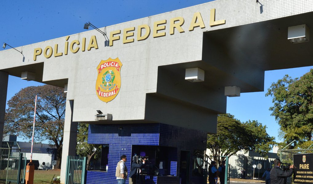 A Polícia Federal informou nesta sexta-feira que os 10 presos na operação Hashtag, suspeitos de preparar atos terroristas e de envolvimento na promoção do Estado Islâmico, estão no presídio federal de Campo Grande, Mato Grosso do Sul; a operação foi deflagrada nesta quinta, a 15 dias da abertura da Olimpíada do Rio; segundo autoridades, os suspeitos estariam planejando um ataque durante o evento (Foto: Gisele Federicce) A Polícia Federal informou nesta sexta-feira que os 10 presos na operação Hashtag, suspeitos de preparar atos terroristas e de envolvimento na promoção do Estado Islâmico, estão no presídio federal de Campo Grande, Mato Grosso do Sul; a operação foi deflagrada nesta quinta, a 15 dias da abertura da Olimpíada do Rio; segundo autoridades, os suspeitos estariam planejando um ataque durante o evento