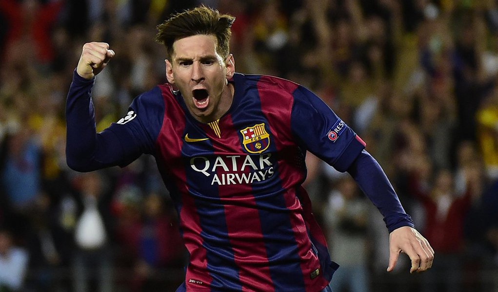 O astro Lionel Messi, do Barcelona, está totalmente recuperado de sua lesão e deve reestrear diante do Deportivo La Coruña no sábado, disse o técnico Luis Enrique; eleito melhor do mundo cinco vezes, Messi voltou a treinar normalmente depois de sofrer uma lesão na virilha no empate de 1 x 1 com o Atlético de Madri no mês passado (Foto: Leonardo Lucena) O astro Lionel Messi, do Barcelona, está totalmente recuperado de sua lesão e deve reestrear diante do Deportivo La Coruña no sábado, disse o técnico Luis Enrique; eleito melhor do mundo cinco vezes, Messi voltou a treinar normalmente depois de sofrer uma lesão na virilha no empate de 1 x 1 com o Atlético de Madri no mês passado