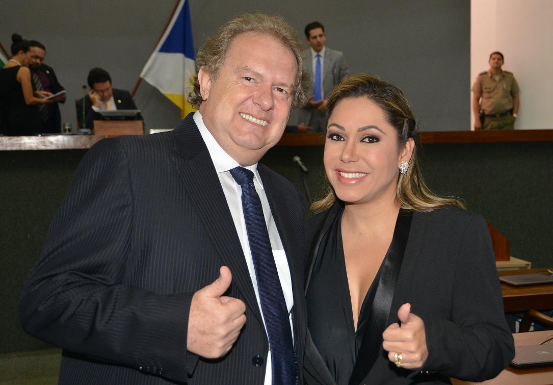 Com 17 votos, o deputado estadual Mauro Carlesse (PHS) foi eleito o novo presidente da Assembleia Legislativa do Tocantins; Osires Damaso (PSC), o outro postulante, recebeu sete votos; Luana Ribeiro (PDT) foi eleita, também com 17 votos, para o cargo de vice-presidente da Mesa Diretora da Casa (Foto: Leonardo Lucena) Com 17 votos, o deputado estadual Mauro Carlesse (PHS) foi eleito o novo presidente da Assembleia Legislativa do Tocantins; Osires Damaso (PSC), o outro postulante, recebeu sete votos; Luana Ribeiro (PDT) foi eleita, também com 17 votos, para o cargo de vice-presidente da Mesa Diretora da Casa