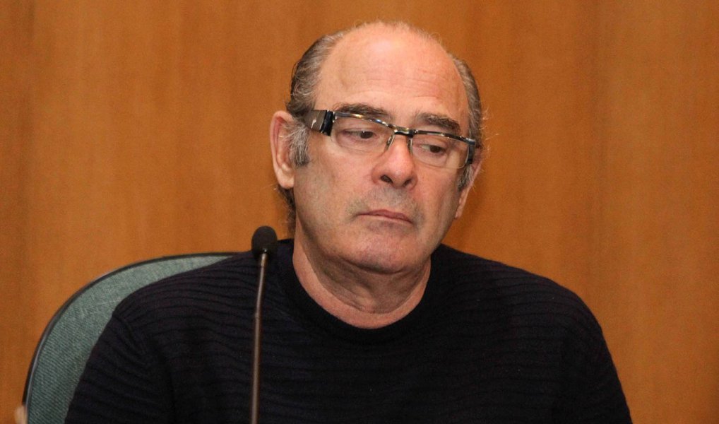 A defesa do empresário Fernando Moura Hourneaux, condenado na Operação Lava Jato, entrou com pedido de liberdade no STF; Moura foi preso por determinação do juiz federal Sérgio Moro por ter quebrado acordo de delação premiada, no qual citou o ex-ministro da Casa Civil José Dirceu; o habeas corpus será analisado pelo presidente do STF, Ricardo Lewandowski, que está responsável pelo plantão de decisões durante o recesso de julho na Corte (Foto: Leonardo Lucena) A defesa do empresário Fernando Moura Hourneaux, condenado na Operação Lava Jato, entrou com pedido de liberdade no STF; Moura foi preso por determinação do juiz federal Sérgio Moro por ter quebrado acordo de delação premiada, no qual citou o ex-ministro da Casa Civil José Dirceu; o habeas corpus será analisado pelo presidente do STF, Ricardo Lewandowski, que está responsável pelo plantão de decisões durante o recesso de julho na Corte
