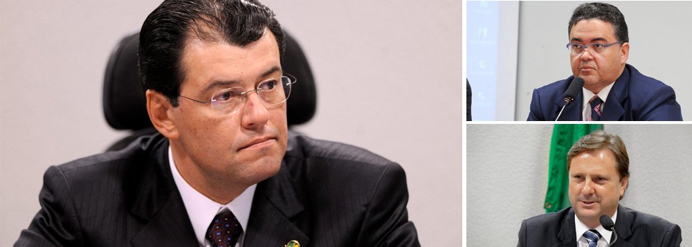 Ao menos três outros senadores que votaram pelo afastamento da presidente Dilma Rousseff engrossam a lista dos que se dizem “indecisos”; Eduardo Braga (PMDB-AM), citado em delação premiada na Lava Jato, Roberto Rocha (PSB-MA) e Acir Gurgacz (PDT-RO) indicam que podem mudar de campo; para que o Senado aprove o impeachment serão necessários 54 votos a favor (Foto: Roberta Namour) Ao menos três outros senadores que votaram pelo afastamento da presidente Dilma Rousseff engrossam a lista dos que se dizem “indecisos”; Eduardo Braga (PMDB-AM), citado em delação premiada na Lava Jato, Roberto Rocha (PSB-MA) e Acir Gurgacz (PDT-RO) indicam que podem mudar de campo; para que o Senado aprove o impeachment serão necessários 54 votos a favor