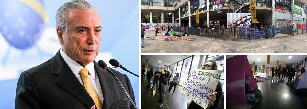 "Nesta segunda-feira, às seis horas da manhã, a polícia invadiu o Palácio Campanema e expulsou os funcionários e ativistas que ocupavam as instalações da Funarte desde maio, quando o governo interino extinguiu o Minc. Recriada a pasta como arremedo do que era, eles continuaram a ocupação com a bandeira Fora Temer. Foi um aviso: se o golpe for confirmado pelo Senado e Temer efetivado, o recurso à repressão vai se tornar rotineiro no país", prevê a colunista do 247 Tereza Cruvinel; "Governos autoritários não escapam de duas tentações: calar as divergências e reprimir as insurgências", alerta a jornalista (Foto: Tereza Cruvinel) "Nesta segunda-feira, às seis horas da manhã, a polícia invadiu o Palácio Campanema e expulsou os funcionários e ativistas que ocupavam as instalações da Funarte desde maio, quando o governo interino extinguiu o Minc. Recriada a pasta como arremedo do que era, eles continuaram a ocupação com a bandeira Fora Temer. Foi um aviso: se o golpe for confirmado pelo Senado e Temer efetivado, o recurso à repressão vai se tornar rotineiro no país", prevê a colunista do 247 Tereza Cruvinel; "Governos autoritários não escapam de duas tentações: calar as divergências e reprimir as insurgências", alerta a jornalista