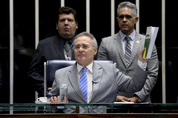 Na medida em que apoiarmos bandeiras amplas e prioritárias, como a da democracia, a da defesa do Congresso, a do respeito ao devido processo legal, e conseguirmos adesões expressivas, teremos mais condições de conseguir respaldo para lutas também fundamentais, como a que precisa barrar a sinistra PEC 241 (Foto: Haroldo Lima) Na medida em que apoiarmos bandeiras amplas e prioritárias, como a da democracia, a da defesa do Congresso, a do respeito ao devido processo legal, e conseguirmos adesões expressivas, teremos mais condições de conseguir respaldo para lutas também fundamentais, como a que precisa barrar a sinistra PEC 241