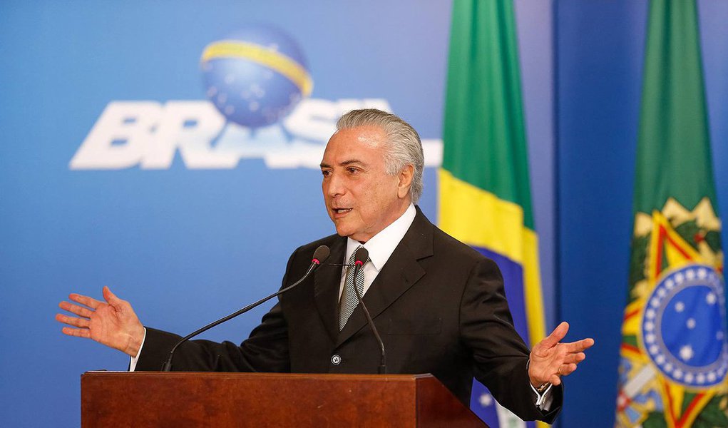 Para conter queixas de aliados, em 24 horas foram preenchidos pelo governo interino cerca de 140 cargos federais enquanto não são sancionadas as novas regras para ocupação desses postos; Michel Temer já adiou duas vezes a sanção do texto, sob a alegação de que precisa fazer ajustes jurídicos no aprovado pelo Congresso com alguns vetos (Foto: Gisele Federicce) Para conter queixas de aliados, em 24 horas foram preenchidos pelo governo interino cerca de 140 cargos federais enquanto não são sancionadas as novas regras para ocupação desses postos; Michel Temer já adiou duas vezes a sanção do texto, sob a alegação de que precisa fazer ajustes jurídicos no aprovado pelo Congresso com alguns vetos