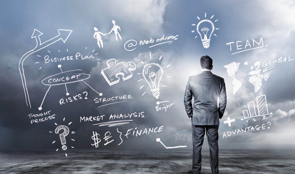 Existem algumas coisinhas que fazem de um plano de marketing efetivo ser um plano de marketing efetivo e não um medíocre; não é ao acaso que nesses há o potencial de aumentar os ânimos de uma empresa em 20%, 50% ou até mesmo 70%, como foi o caso de Pokémon GO; dentre as qualidades necessárias para você começar a pensar em ter um marketing de respeito está o foco no mercado; seu nicho deve estar estritamente definido. Você não pode agradar todo mundo. Tentar fazer isso colocará tanta pressão nas suas costas que no fim irá acabar afetando nos seus resultados; outra dica é captar detalhes e métricas, o que darão o impulso que precisa; veja mais (Foto: Leonardo Lucena) Existem algumas coisinhas que fazem de um plano de marketing efetivo ser um plano de marketing efetivo e não um medíocre; não é ao acaso que nesses há o potencial de aumentar os ânimos de uma empresa em 20%, 50% ou até mesmo 70%, como foi o caso de Pokémon GO; dentre as qualidades necessárias para você começar a pensar em ter um marketing de respeito está o foco no mercado; seu nicho deve estar estritamente definido. Você não pode agradar todo mundo. Tentar fazer isso colocará tanta pressão nas suas costas que no fim irá acabar afetando nos seus resultados; outra dica é captar detalhes e métricas, o que darão o impulso que precisa; veja mais