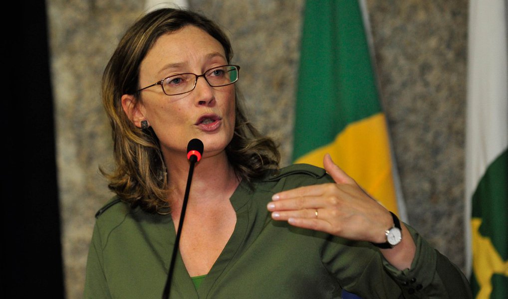 Para a deputada, "em um país em que a cada onze minutos é cometido um estupro, e em que nos deparamos cotidianamente com crimes atrozes contra a dignidade sexual, é fundamental combater a cultura do estupro e, para tal, a decisão de hoje é um passo extremamente importante nesta caminhada" (Foto: Valter Lima) Para a deputada, "em um país em que a cada onze minutos é cometido um estupro, e em que nos deparamos cotidianamente com crimes atrozes contra a dignidade sexual, é fundamental combater a cultura do estupro e, para tal, a decisão de hoje é um passo extremamente importante nesta caminhada"