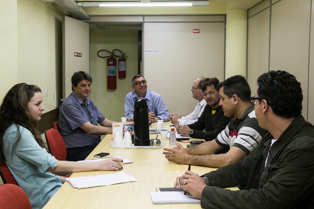 13/10/2016 - PORTO ALEGRE, RS - Reunião da Frente em Defesa das Estatais, na sede da CUT-RS Foto: Maia Rubim/Sul21 (Foto: Leonardo Lucena) 13/10/2016 - PORTO ALEGRE, RS - Reunião da Frente em Defesa das Estatais, na sede da CUT-RS Foto: Maia Rubim/Sul21