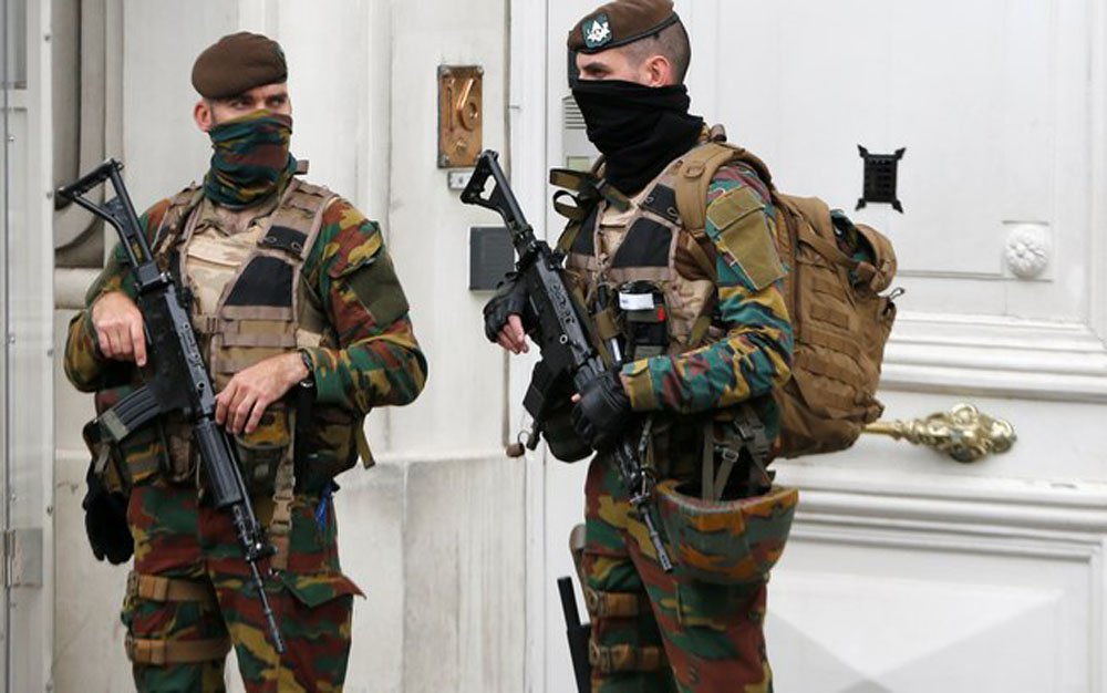 A polícia belga prendeu 12 suspeitos em uma operação anti-terror durante a noite em meio a alertas de segurança na Bélgica e na França sobre a Eurocopa e somente três meses após bombardeios islâmicos em Bruxelas (Foto: Gisele Federicce) A polícia belga prendeu 12 suspeitos em uma operação anti-terror durante a noite em meio a alertas de segurança na Bélgica e na França sobre a Eurocopa e somente três meses após bombardeios islâmicos em Bruxelas