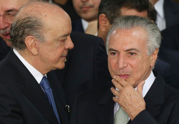Quero dizer com isto que Parente, Serra e o usurpador do poder e agora mentiroso de âmbito mundial, *michel temer (ele mentiu na tribuna da ONU sobre os refugiados recebidos pelo Brasil), estão a impor, a fórceps, o programa quatro vezes eleitoralmente derrotado do PSDB (Foto: Davis Sena Filho) Quero dizer com isto que Parente, Serra e o usurpador do poder e agora mentiroso de âmbito mundial, *michel temer (ele mentiu na tribuna da ONU sobre os refugiados recebidos pelo Brasil), estão a impor, a fórceps, o programa quatro vezes eleitoralmente derrotado do PSDB