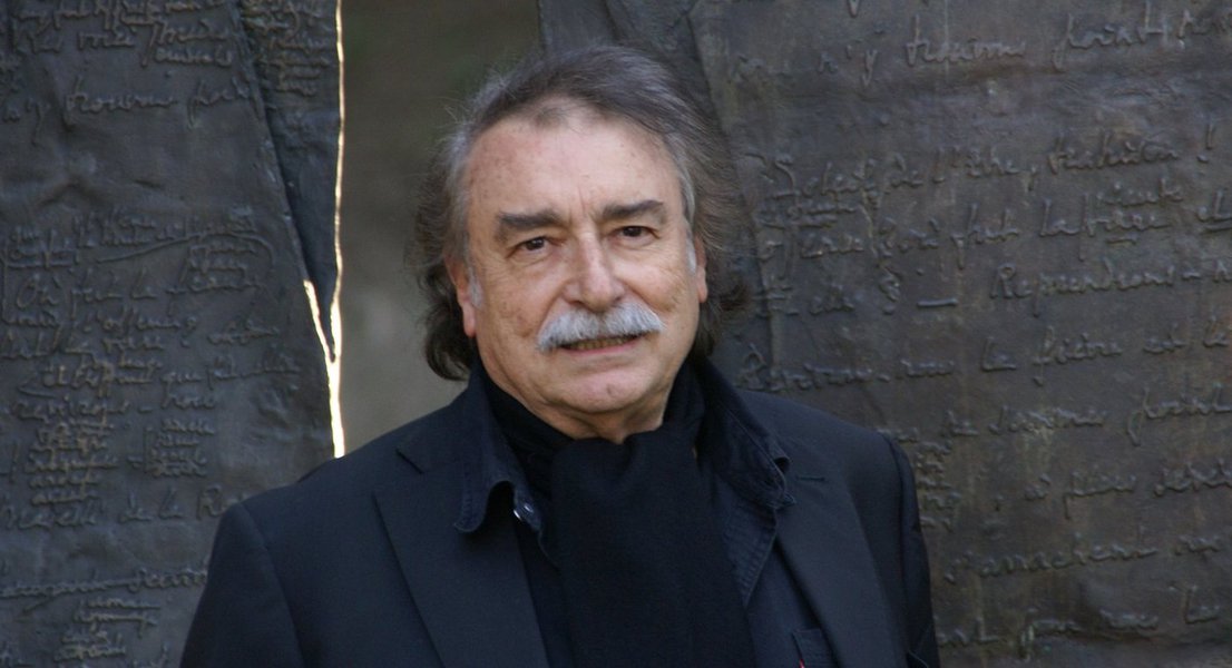 Vários são os fatores que explicam a brutal crise da mídia tradicional. Ignacio Ramonet, porém, destaca dois: o crescimento da internet, que reduz a tiragem e a audiência dos veículos e, como efeito, espanta os anunciantes; e a acelerada perda de credibilidade dos jornais, revistas e emissoras de rádio e televisão cada vez mais partidarizados e manipuladores (Foto: Altamiro Borges) Vários são os fatores que explicam a brutal crise da mídia tradicional. Ignacio Ramonet, porém, destaca dois: o crescimento da internet, que reduz a tiragem e a audiência dos veículos e, como efeito, espanta os anunciantes; e a acelerada perda de credibilidade dos jornais, revistas e emissoras de rádio e televisão cada vez mais partidarizados e manipuladores