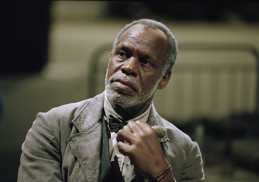 Desde o início do processo de golpe, Clover tem demonstrado solidariedade com os brasileiros, que lutam em defesa da democracia. Danny Glover é ativista dos direitos humanos e ligado a centrais sindicais dos Estados Unidos (Foto: Fatima 247) Desde o início do processo de golpe, Clover tem demonstrado solidariedade com os brasileiros, que lutam em defesa da democracia. Danny Glover é ativista dos direitos humanos e ligado a centrais sindicais dos Estados Unidos